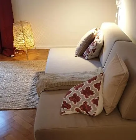 Red Flat–enchanting-beside Kf Uni–free Parking Lejlighed *