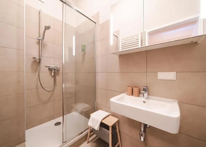 Red Flat By Grazrentals Direct By & Free Parking * 그라츠